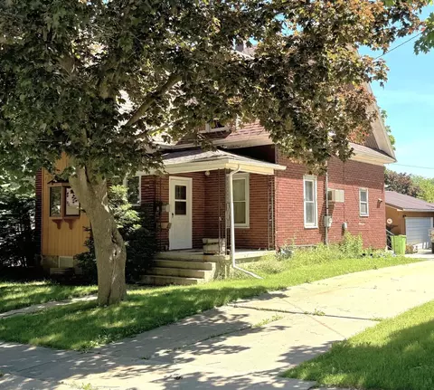 232 N Henninger, Mayville, WI 53050
