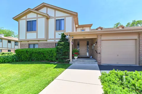 707 S Lake Shr #3F, Lake Geneva, WI 53147