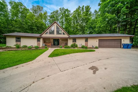 w5796 Wisconsin 28, Waldo, WI 53093