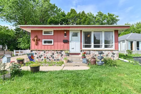 4651 W Crawford, Greenfield, WI 53220