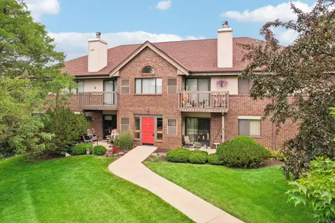 405 N Main #E, Thiensville, WI 53092