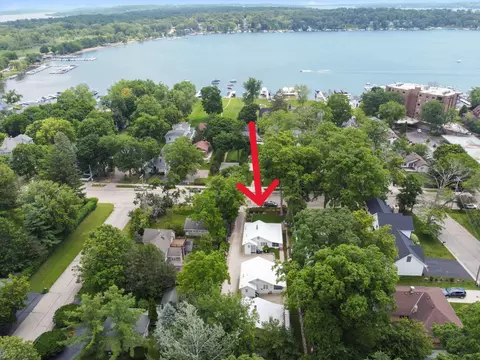 16 N Walworth, Williams Bay, WI 53191