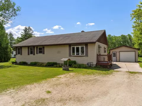 4005 Clover, Manitowoc, WI 54220