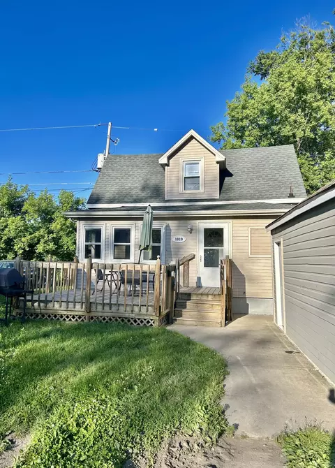 1019 Parker, Racine, WI 53403
