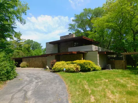 3505 Chatham, North Bay, WI 53402