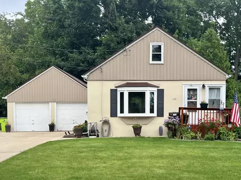 126 Highland, Hartland, WI 53029