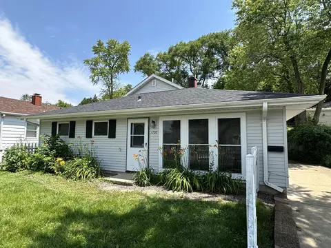 1705 Murray, Waukesha, WI 53186