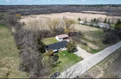 w290s6299 Holiday, Genesee, WI 53189