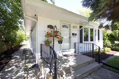 4909 N Navajo, Glendale, WI 53217