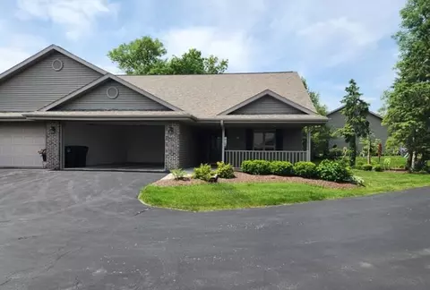 225 Fallen Oaks, Sheboygan Falls, WI 53085