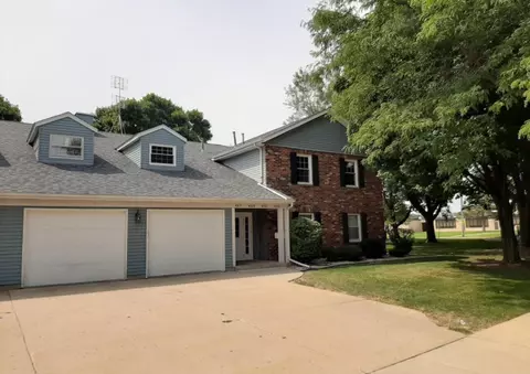 4221 80th #2C, Kenosha, WI 53142