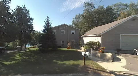 2497 N Wallace Lk, Barton, WI 53090