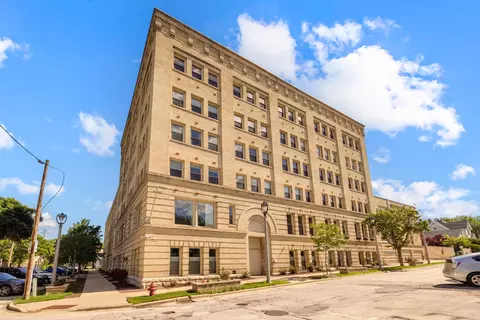904 E Pearson #119, Milwaukee, WI 53202