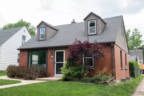 2659 N 80th, Wauwatosa, WI 53213