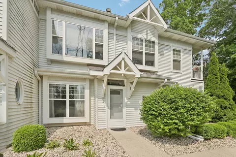 6168 S Creekside #2, Cudahy, WI 53110
