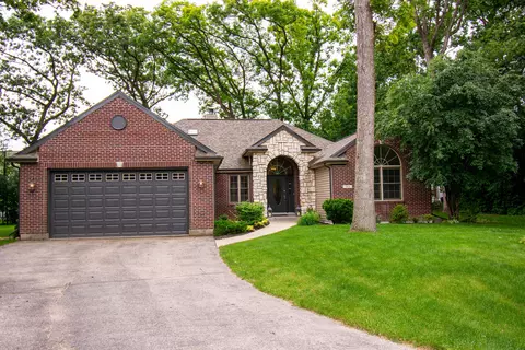 383 Lakewood, Williams Bay, WI 53191