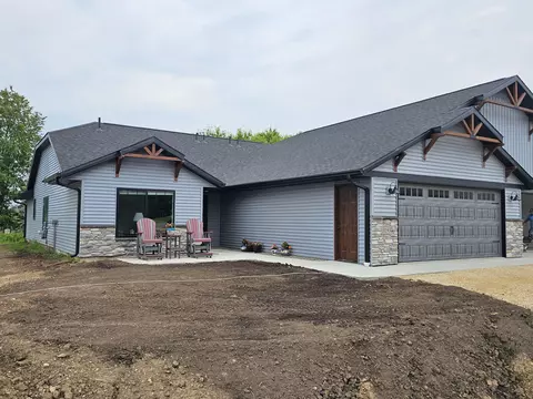 918 Silverthorne, Viroqua, WI 54665