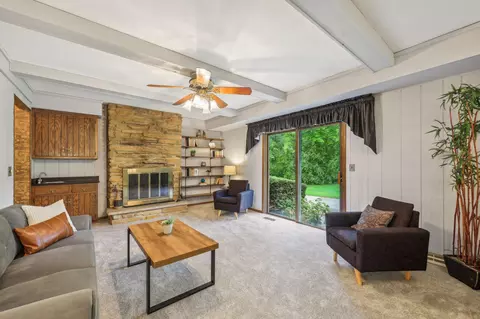 w222n2187 Glenwood, Waukesha, WI 53186