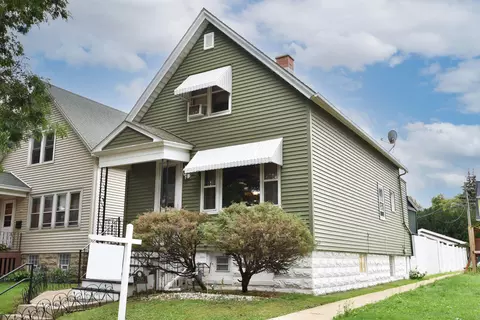 2155 S 26th, Milwaukee, WI 53215