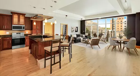 1313 N Franklin #402, Milwaukee, WI 53202