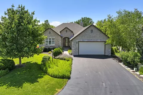 140 Palmer #52-20, Geneva, WI 53147