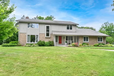 7615 N Applewood, Glendale, WI 53209