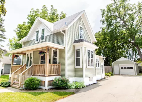 811 Beechwood, Waukesha, WI 53186