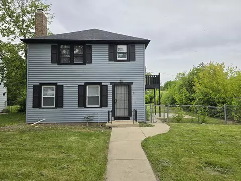 2422 W Roosevelt, Milwaukee, WI 53209