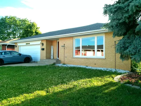 6026 42nd, Kenosha, WI 53142