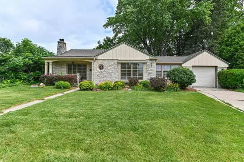 11420 W Godsell, Hales Corners, WI 53130
