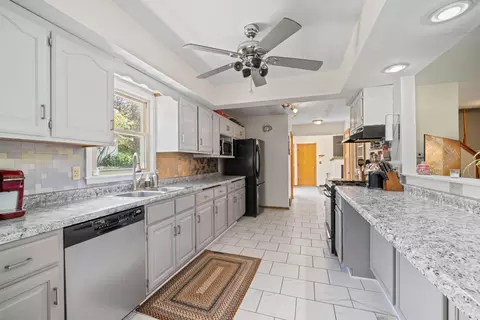 n87w15255 Kings, Menomonee Falls, WI 53051