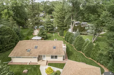 s109w34750 Jacks Bay, Eagle, WI 53149