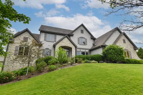 w131n6625 Crestwood, Menomonee Falls, WI 53051