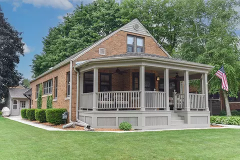 1645 12th, Grafton, WI 53024