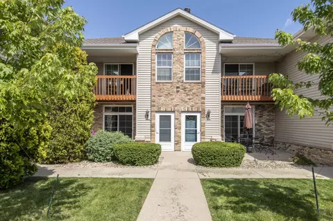 6228 S Creekside #9, Cudahy, WI 53110
