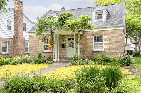 2739 N 74th, Wauwatosa, WI 53210