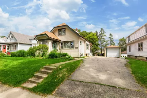 8322 Stickney, Wauwatosa, WI 53213