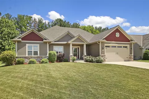 1525 Serena, Burlington, WI 53105