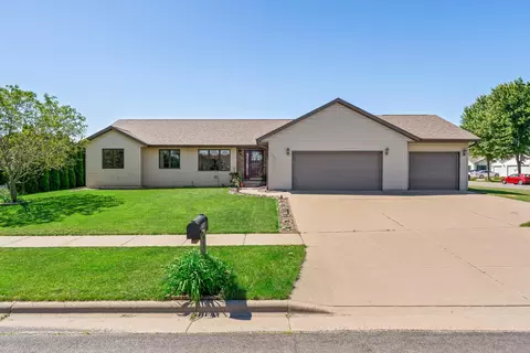 1621 Cliffview, Onalaska, WI 54650
