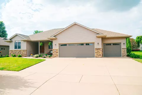 909 Saddlewood, Holmen, WI 54636