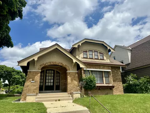 1532 W Burleigh, Milwaukee, WI 53206