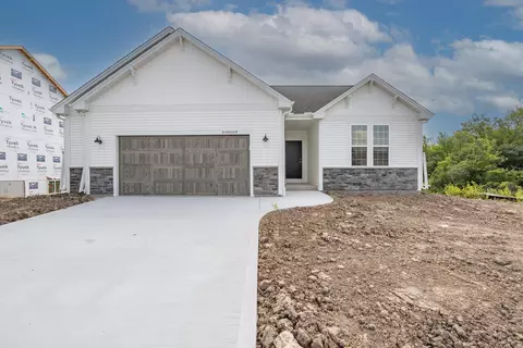 w188n5678 Clover, Menomonee Falls, WI 53051