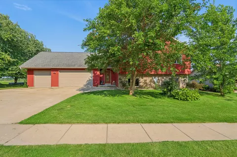 255 Jennifer, Fall River, WI 53932