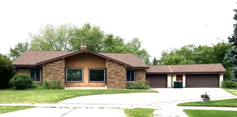 9025 S Chicago #9027, Oak Creek, WI 53154