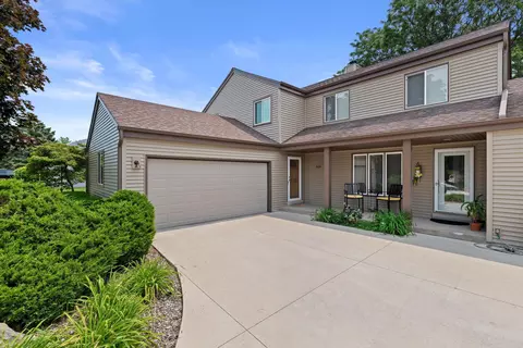 1619 Stardust, Waukesha, WI 53186