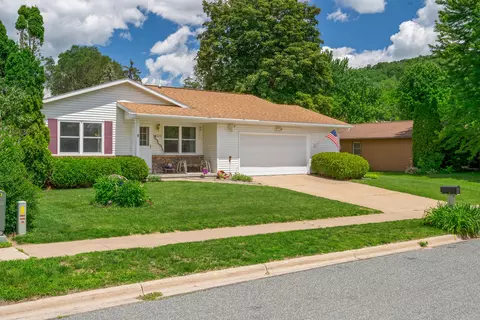 1405 Lake, Onalaska, WI 54650
