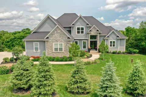 167 Steeple Pointe, Delafield, WI 53018