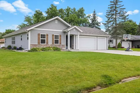 14385 W Cedar, New Berlin, WI 53151
