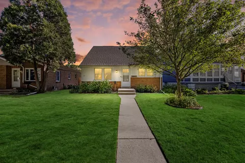 4241 S Whitnall, Milwaukee, WI 53207
