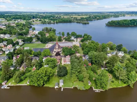 276 N N Lk, Hustisford, WI 53034